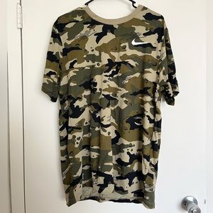 NWOT Nike Dri-Fit Camo Short Sleeve Tee XL